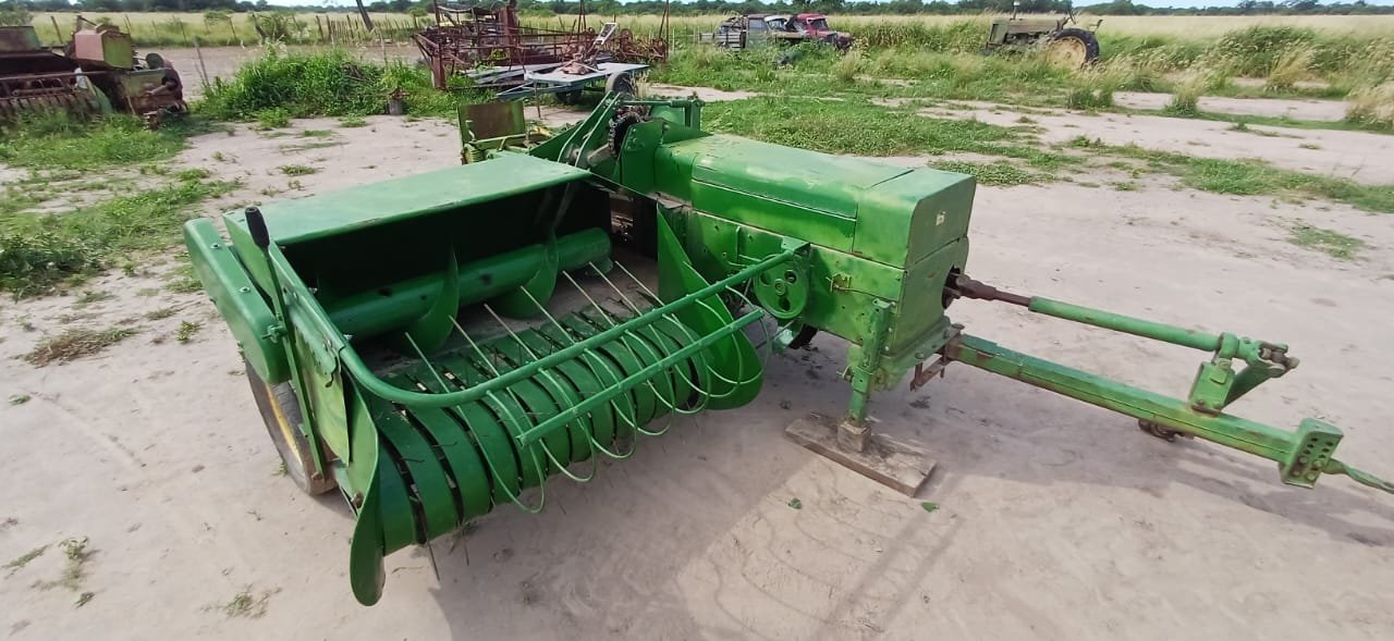 Enfardadora John Deere 224